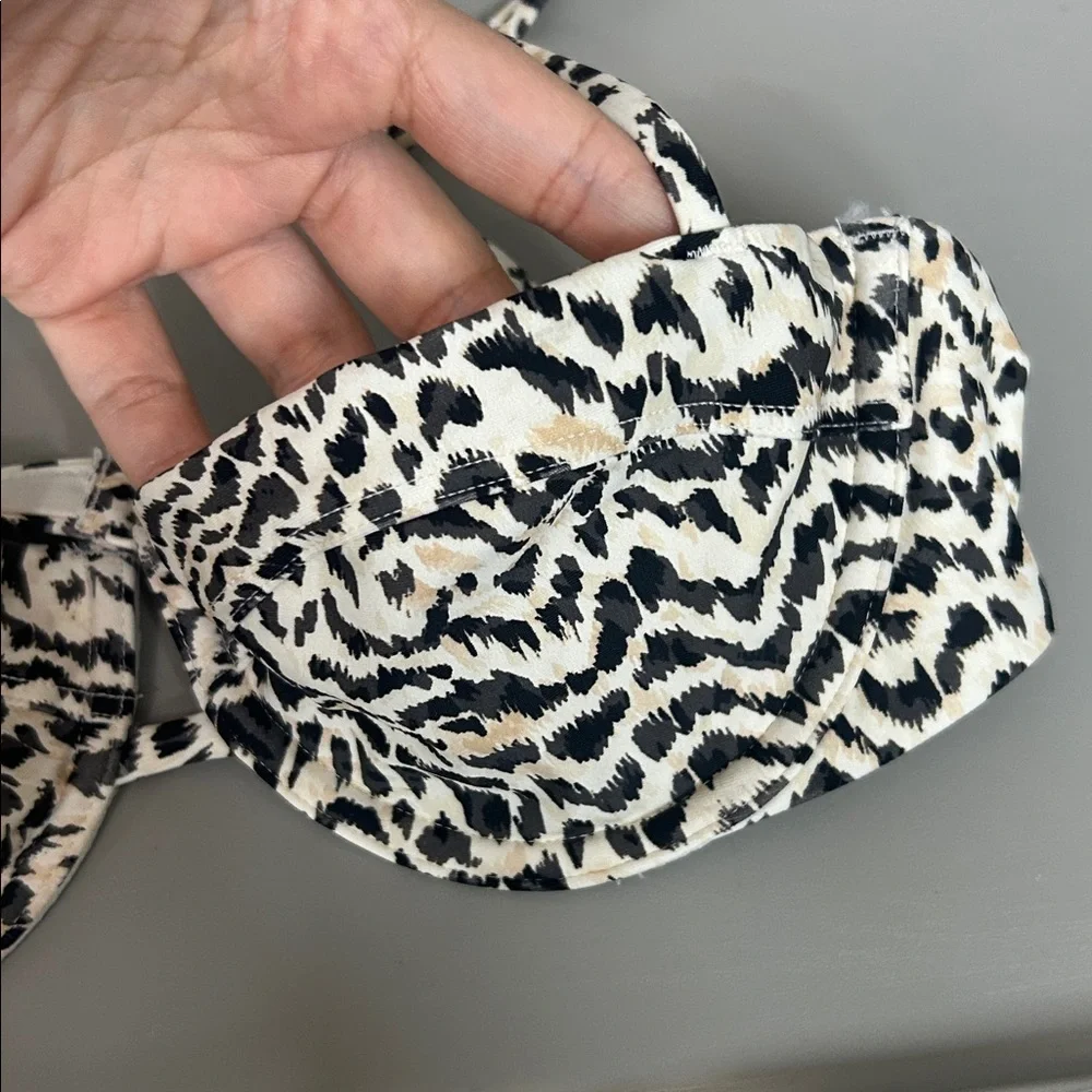 Aerie Sunny Side Up Bikini Top Sz 34B UPF 50